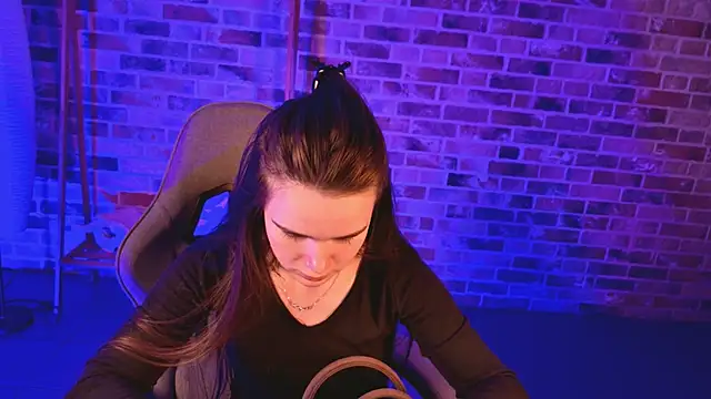 May Bloom online show from April 2026 10:06:01 AM