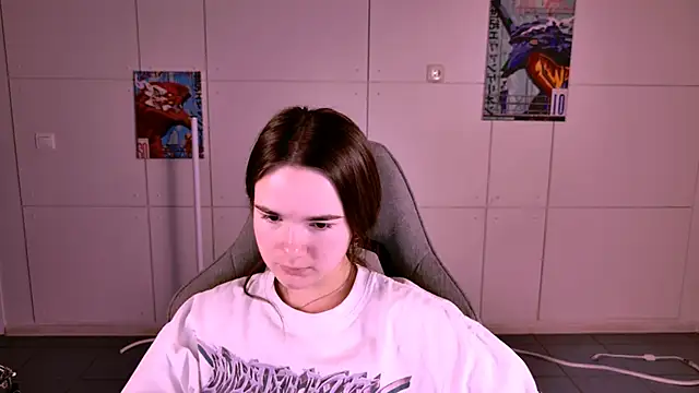 May Bloom online show from November 2025 05:19:02 AM