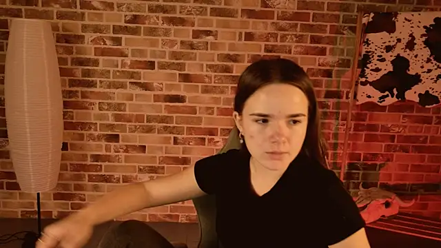 May Bloom online show from November 2025 05:11:01 AM