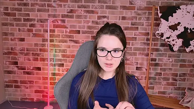 May Bloom online show from March 2026 10:10:02 AM