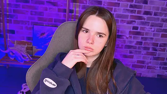 May Bloom online show from April 2026 02:10:01 PM