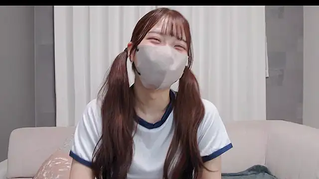 Snapshot of LOVE_MIREI_LOVE chatting on October 2025 11:30:01 AM LOVE MIREI LOVE online show from October 2025 11:30:01 AM