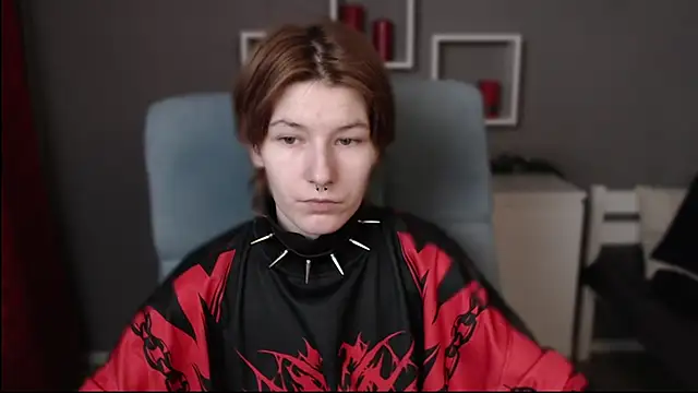 guitarandangell online show from December 2025 12:22:02 PM