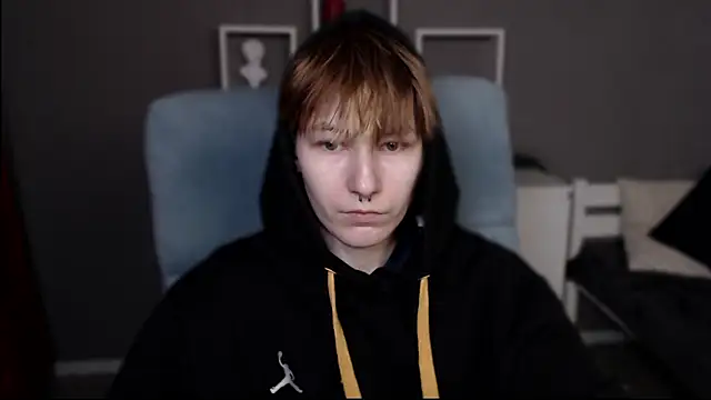 guitarandangell online show from February 2026 02:28:02 PM