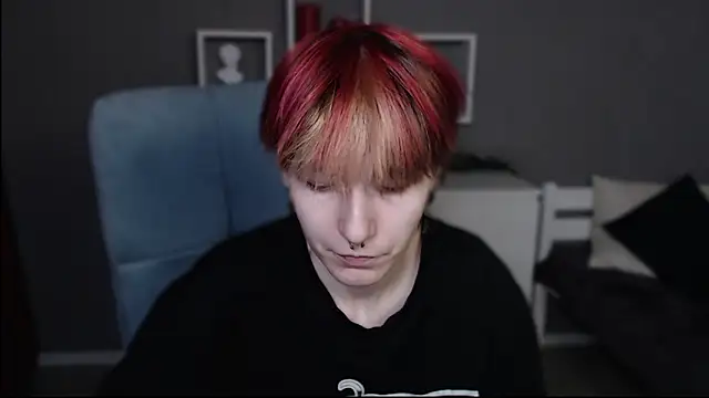 guitarandangell online show from March 2026 12:14:01 PM