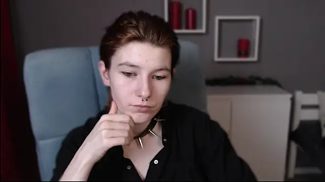 guitarandangell online show from December 2025 08:27:02 AM