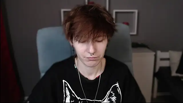 guitarandangell online show from November 2025 03:43:01 AM