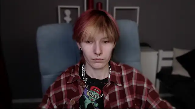 guitarandangell online show from April 2026 05:20:02 AM