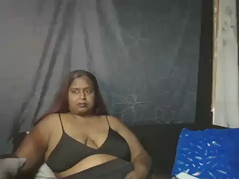 Snapshot of Indianhoney58 chatting on February 2026 03:33:02 PM Indianhoney58 online show from February 2026 03:33:02 PM