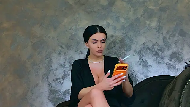 KimWilmes online show from May 2026 01:05:02 PM