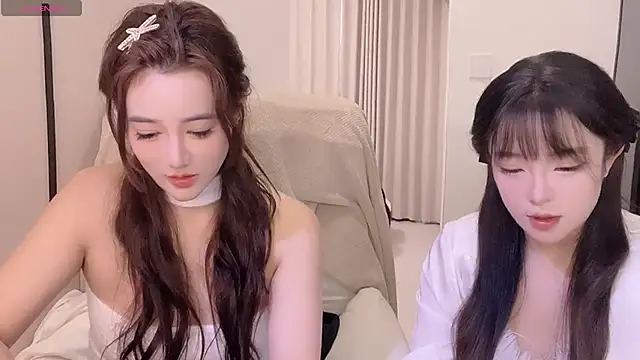 Snapshot of Kinadolly chatting on November 2025 09:03:02 AM Kinadolly online show from November 2025 09:03:02 AM