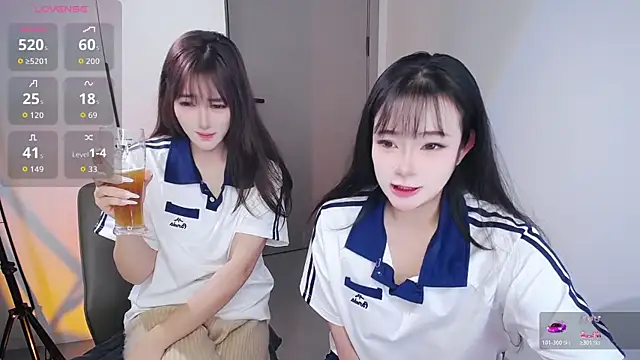 Snapshot of Kinadolly chatting on November 2025 10:03:02 AM Kinadolly online show from November 2025 10:03:02 AM