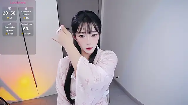 Snapshot of Kinadolly chatting on November 2025 09:47:02 AM Kinadolly online show from November 2025 09:47:02 AM