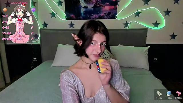 A Skyy online show from October 2025 09:14:02 PM