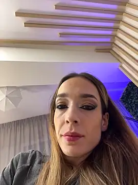 LolaVixxxen online show from November 2025 06:41:02 PM