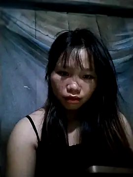 linh-miu99 online show from October 2025 12:51:02 PM