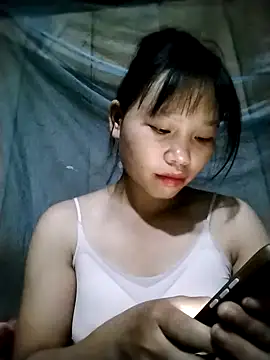 linh-miu99 online show from October 2025 03:11:01 PM