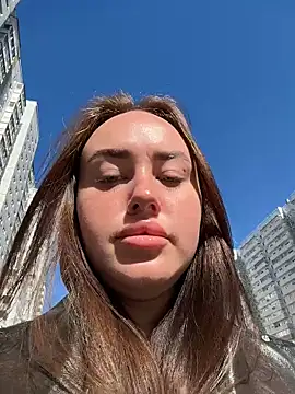 KiraSunshine online show from May 2026 02:00:01 AM