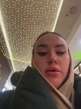 KiraSunshine online show from December 2025 04:11:02 AM