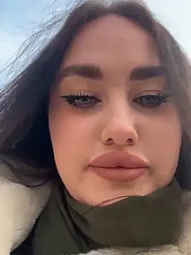 KiraSunshine online show from November 2025 04:02:01 AM