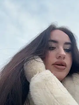 KiraSunshine online show from December 2025 04:06:02 AM