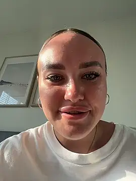 KiraSunshine online show from March 2026 01:02:01 AM