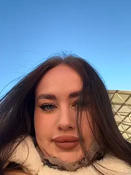 KiraSunshine online show from November 2025 03:54:02 AM