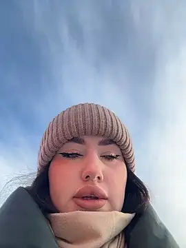 KiraSunshine online show from November 2025 03:51:02 AM