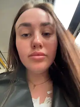 KiraSunshine online show from May 2026 02:48:01 AM