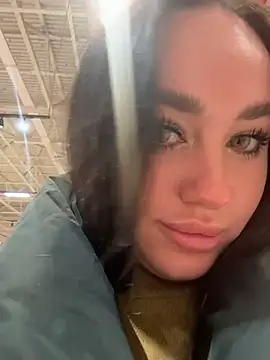 KiraSunshine online show from December 2025 04:02:02 AM