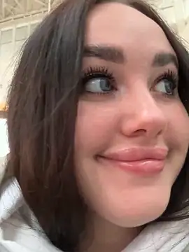 KiraSunshine online show from November 2025 03:32:01 AM