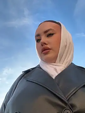 KiraSunshine online show from November 2025 03:24:02 AM