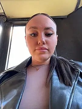 KiraSunshine online show from April 2026 07:34:01 AM