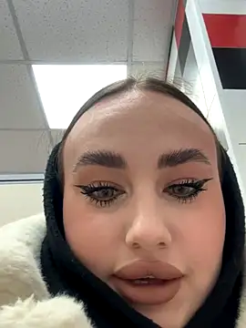 KiraSunshine online show from November 2025 03:54:02 AM