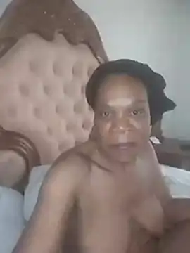 Hotcougar online show from November 2025 06:06:01 AM