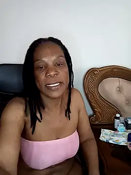 Hotcougar online show from November 2025 08:19:02 AM