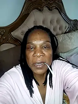 Hotcougar online show from October 2025 06:01:02 AM