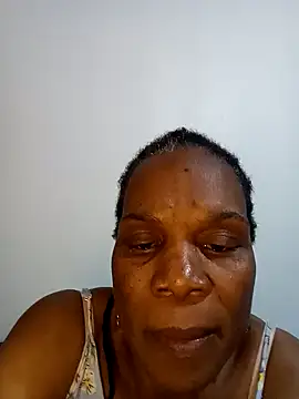 Hotcougar online show from October 2025 06:07:01 PM