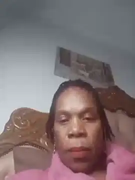 Hotcougar online show from November 2025 03:59:01 PM