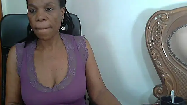 Hotcougar online show from April 2026 07:26:02 AM