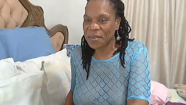 Hotcougar online show from February 2026 08:41:02 PM