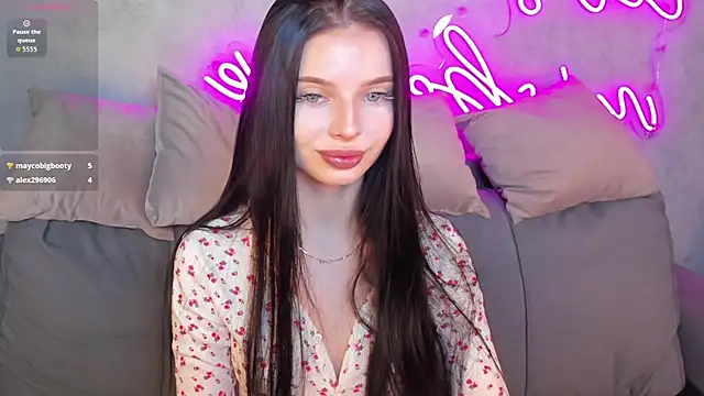 Eva Mayers online show from November 2025 12:48:02 AM