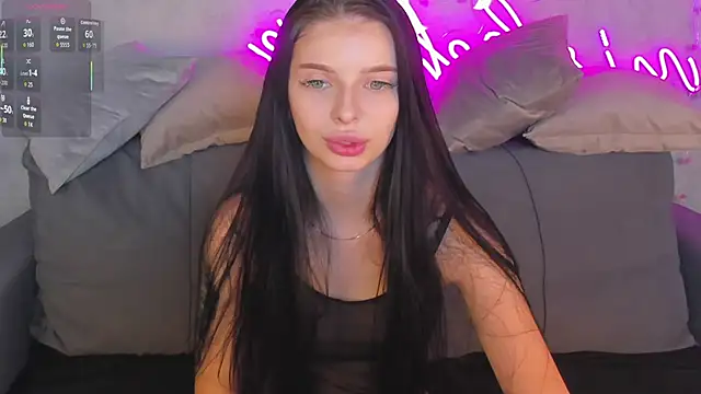 Eva Mayers online show from November 2025 12:44:02 AM