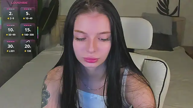 Eva Mayers online show from November 2025 12:00:01 AM