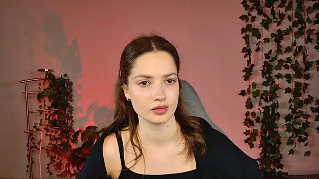 KiraVair online show from March 2026 12:16:02 PM