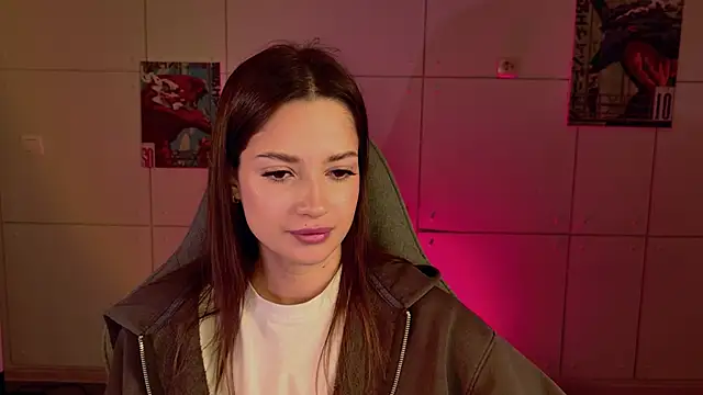 Snapshot of KiraVair chatting on November 2025 09:03:01 AM KiraVair online show from November 2025 09:03:01 AM