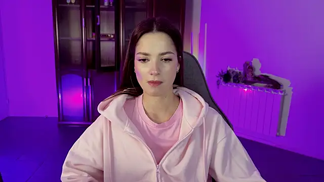 Snapshot of KiraVair chatting on December 2025 01:10:02 PM KiraVair online show from December 2025 01:10:02 PM