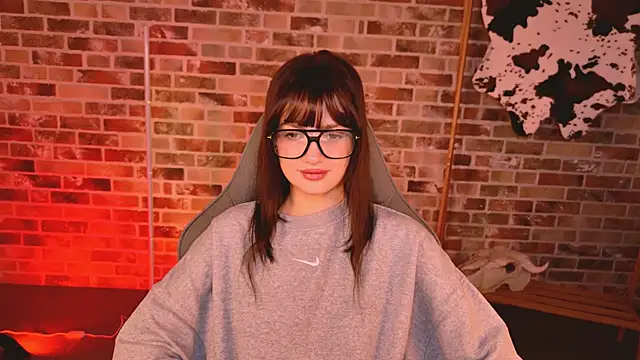 KiraVair online show from April 2026 11:16:01 AM