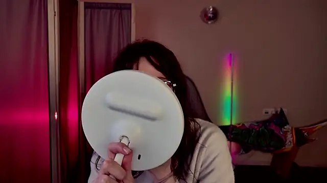 KiraVair online show from April 2026 03:38:02 PM