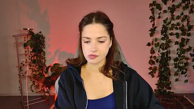 KiraVair online show from March 2026 12:17:01 PM